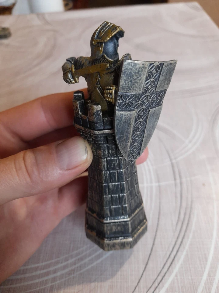 Harry Potter In Box Chess Set Piece Knight 2006 - Image 4 of 4