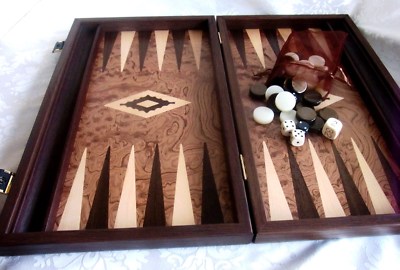 Luxus Walnuß Backgammon L mit Perlmutt Spielsteinen Manopoulos Handarbeit (2)