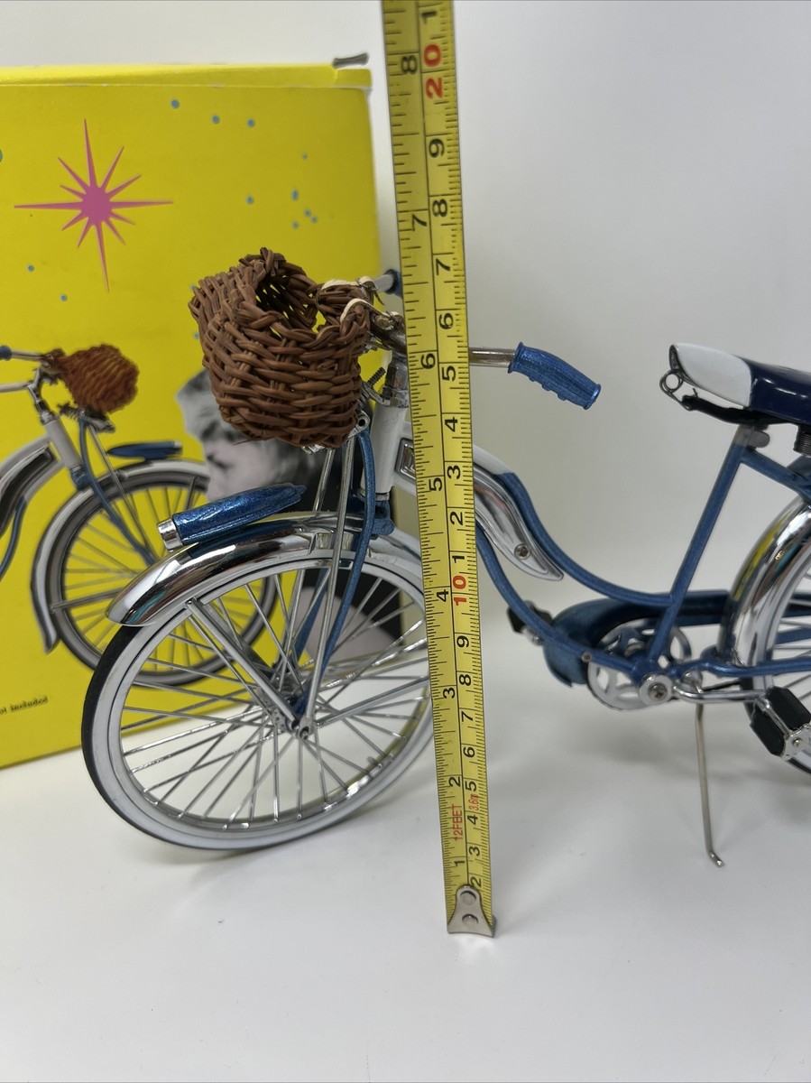 Vintage 1950 Starliner Limited Edition Die Cast Model Beach Bike 1