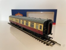 Bachmann 39-077D OO Gauge BR MK1 BSK BRAKE SECOND CORRIDOR CRIMSON & CREAM