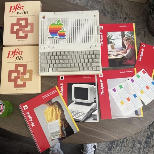 Apple IIc Model A2S4000 Computer (UNTESTED) Vintage With Manuals And Disks