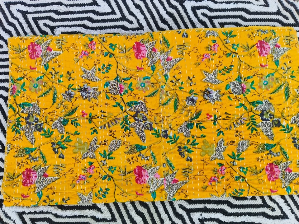 Manta de edredón Kantha de algodón Queen impresa amarilla paraíso india hecha a mano Foto 4 de 4