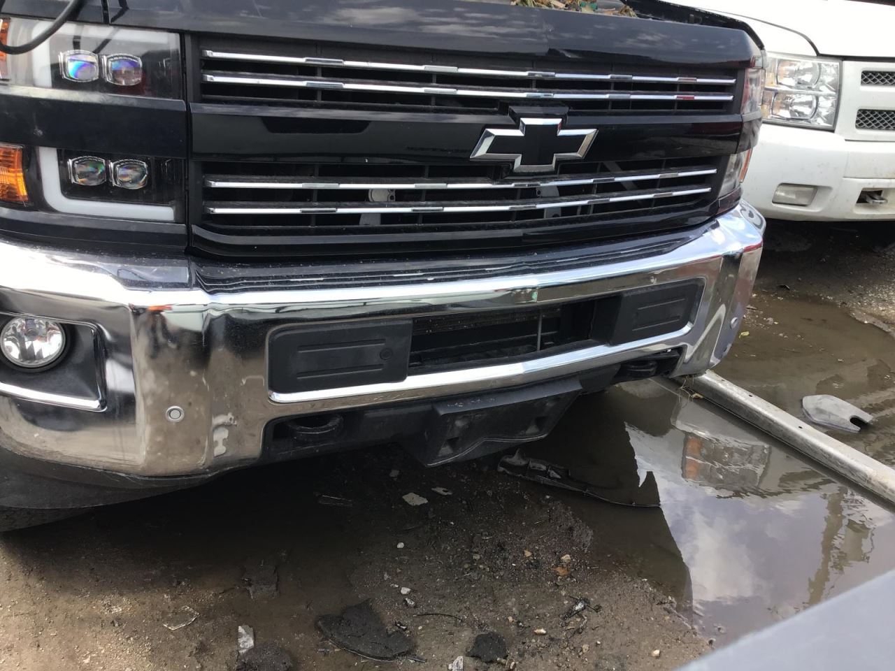 Grille With Chrome Gaj Opt Wea Fits 15-17 SILVERADO 2500 PICKUP 4768587