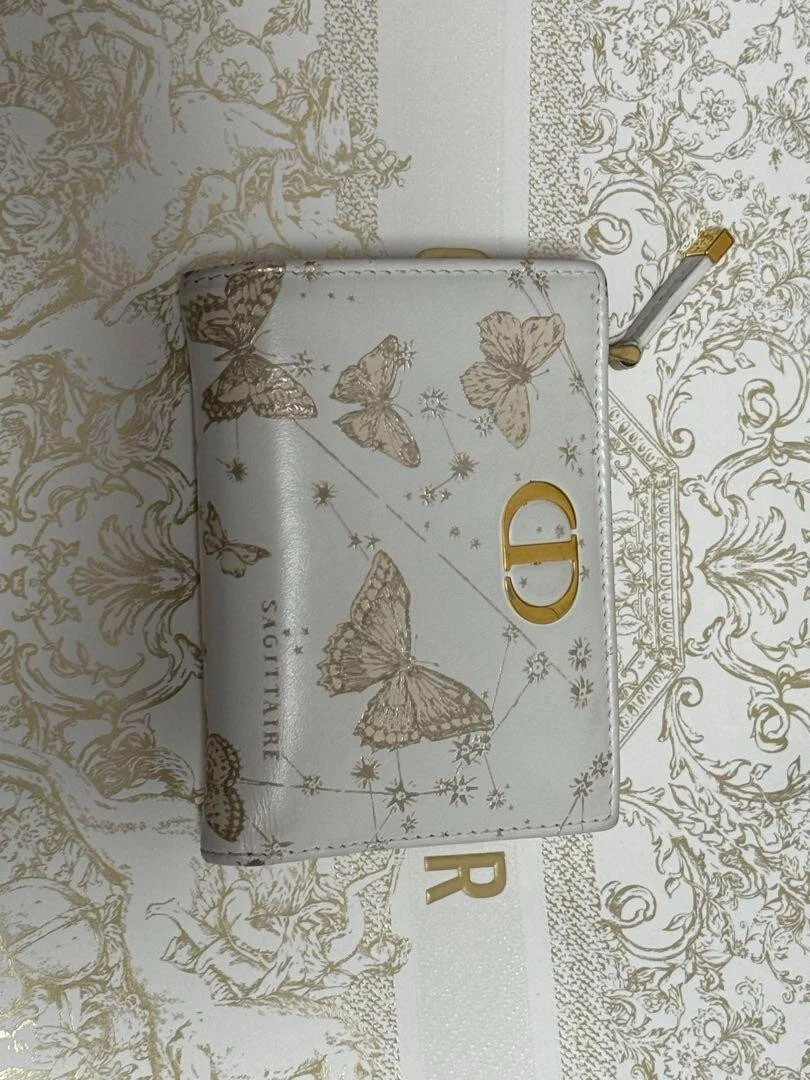 Authentique portefeuille pliant Christian Dior blanc papillon 11,5 x 9 x 2 cm marque CD