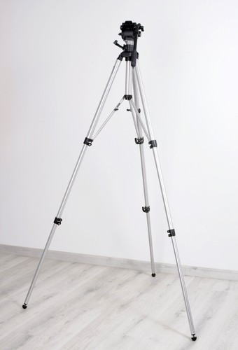 cavalletto video professionale manfrotto 075 con testa video 503 - Foto 6 di 10