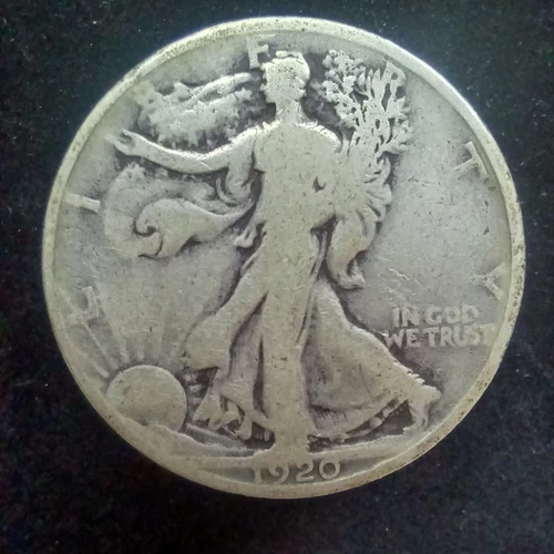 1920 P Walking Liberty 90% Silver Half Dollar In Good Condition. -#0487