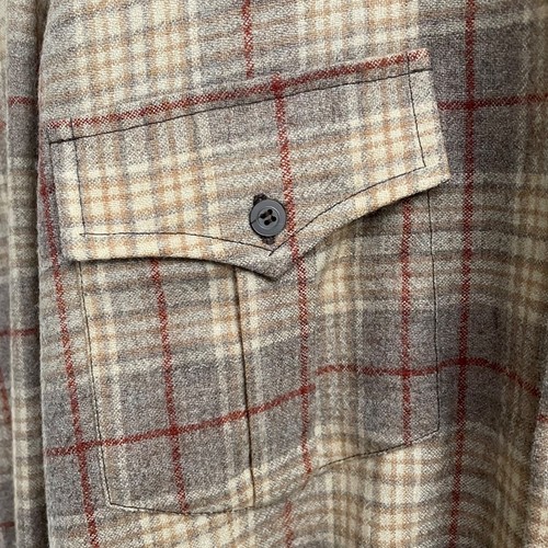 V.I.P. Wool Button Up Size L - Picture 3 of 9