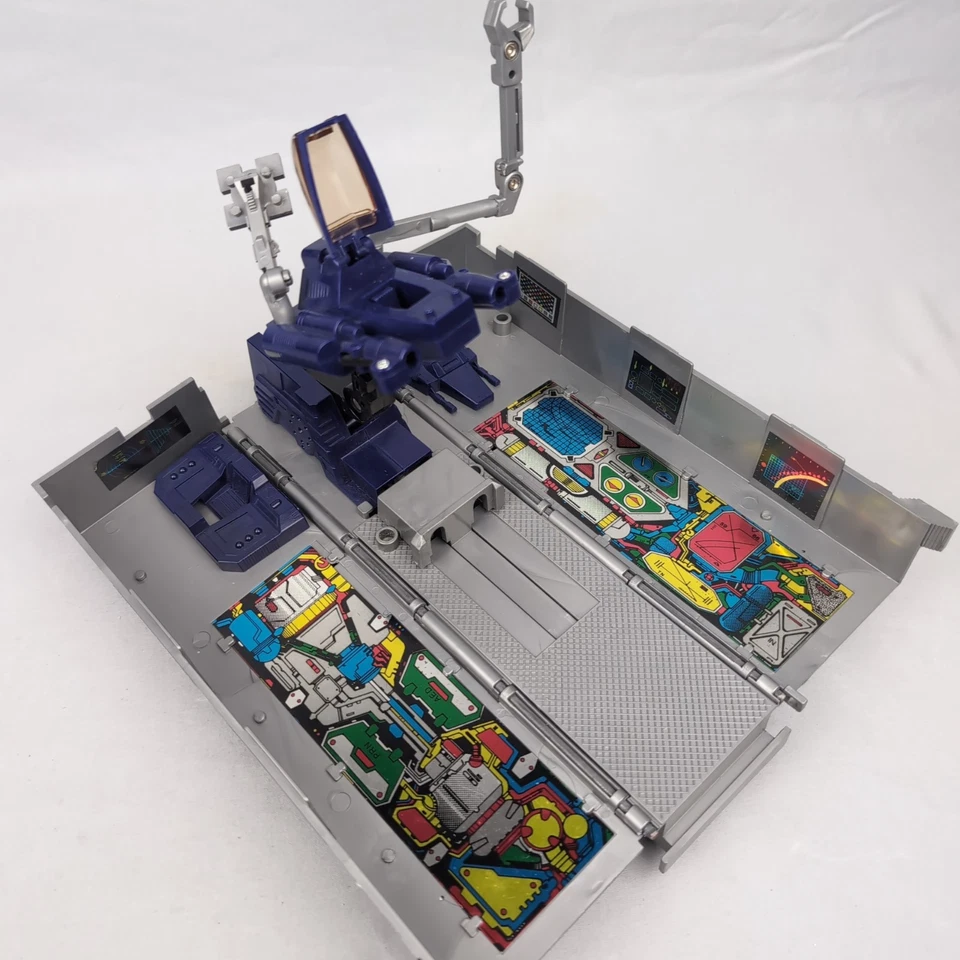 G1 Transformers Lot Optimus Trailer Astrotrain Strafe Cutthroat Topspin 1980's - Image 3 of 4