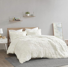 Intelligent Design 3-pcs Shaggy Duvet with Quilted Box Design Cover Set.