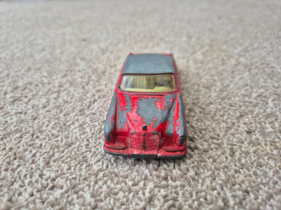 VINTAGE 1960S CORGI TOYS 230 MERCEDES BENZ 220SE COUPE RED DIECAST CAR - Image 3 of 4