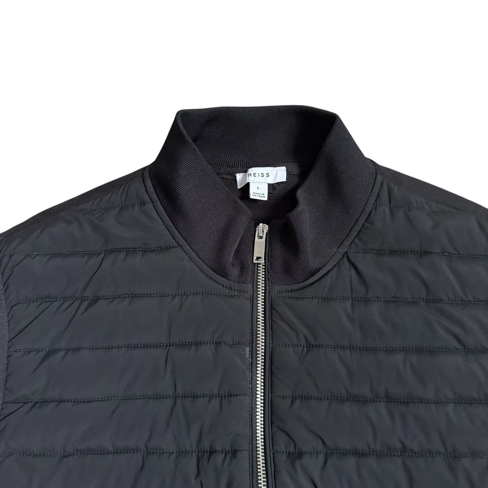 Chaleco tejido acolchado cuello embudo Reiss para hombre talla LG recién descubierto chaleco bolsillos con cremallera negro Foto 3 de 4