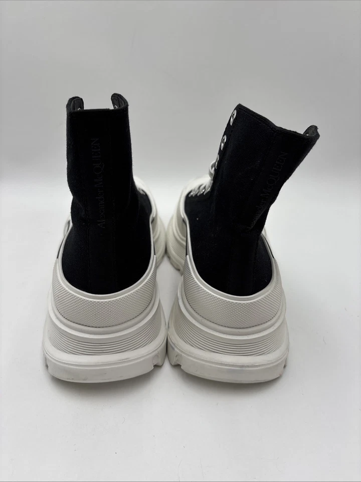 Alexander McQueen Women’s Tread Slick Lace Up Boot Black/White Size 42.5 - Image 4 of 4