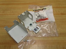 Wiremold V2010A3 Ivory Raceway Entrance End Fitting 1/2"