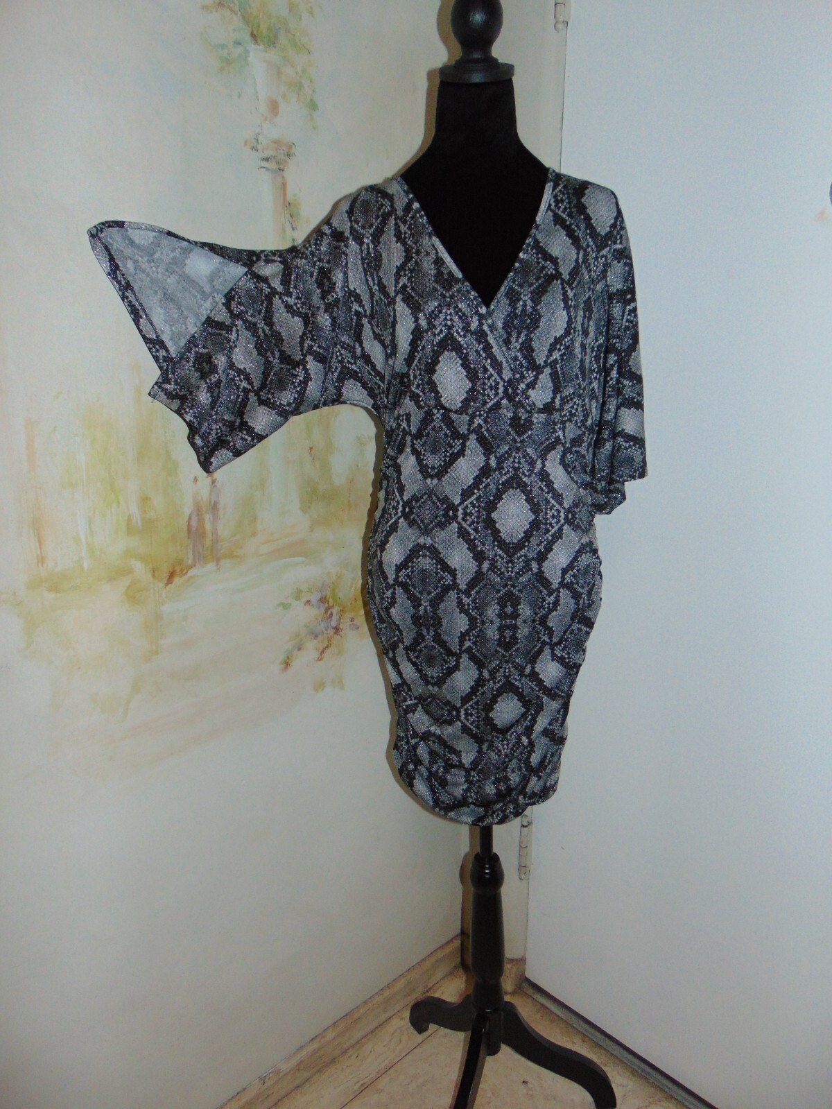 VENUS Python Print Silver Metallic Bodycon Knit V… - image 4