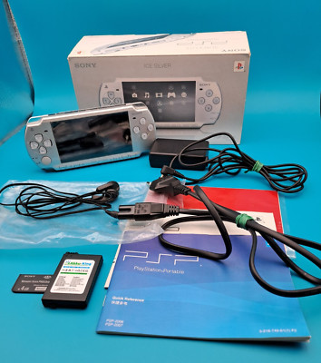 PSP Konsole Slim 2004 IS Ice Silver silber Stromkabel 4GB Kopfhörer OVP gut