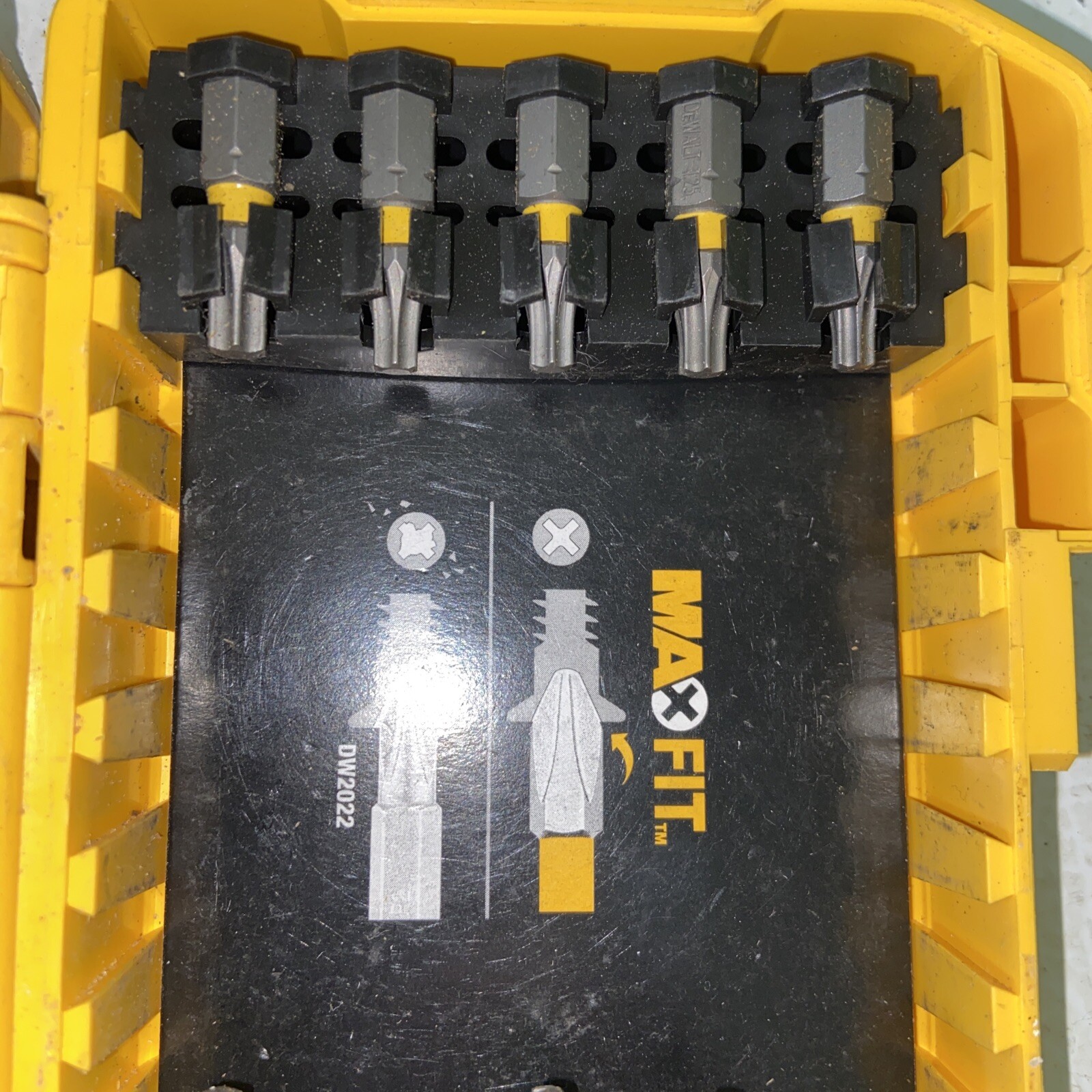 DEWALT Max Fit Screwdriving Bit Sets 