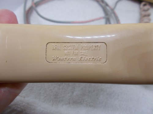 Vtg Bell System by Western Electric 554 Rotary Wall Telephone Beigeish Yellow - Picture 5 of 9