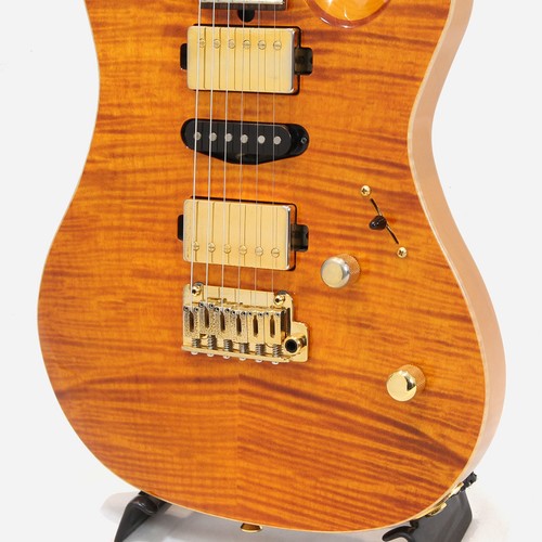 Aria Pro II MAF-8130GP AMB Electric Guitar W/Hard Case Tremolo Arm Used Product - Picture 3 of 11