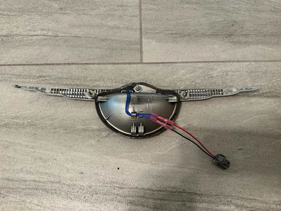 Remanufactured 05-10 PT Cruiser Electric Liftgate Trunk Hatch Handle Emblem silv - Image 4 of 4