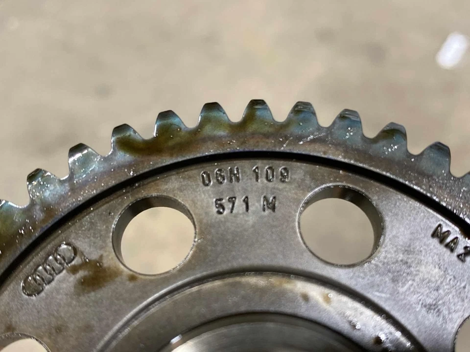 2010-2016 Audi A4 A5 2.0L Exhaust Camshaft 06H109571M 107K Miles (TL) Foto 2 de 4