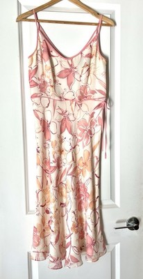 Ann Taylor Premium 100% Silk Lined Peach Pink Cream Floral Spring Summer Dress