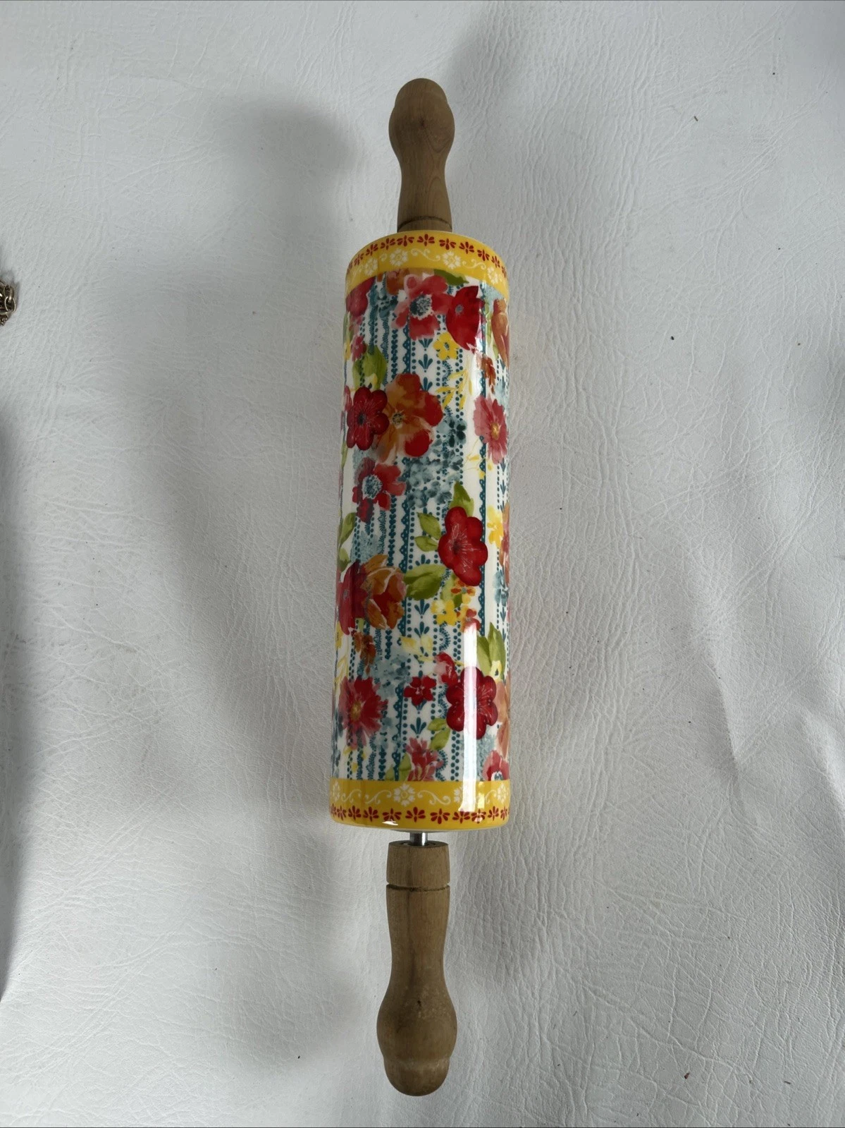 ULTRA RARE 2018 Pioneer Woman Wildflower Whimsy Floral Rolling Pin 2018DMT HTF
Opens in a new window