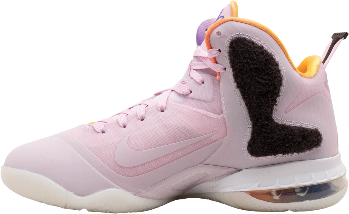 Nike LeBron 9 Regal Pink for Sale | Authenticity Guaranteed Nike LeBron 9 Regal Pink for Sale | Authenticity Guaranteed