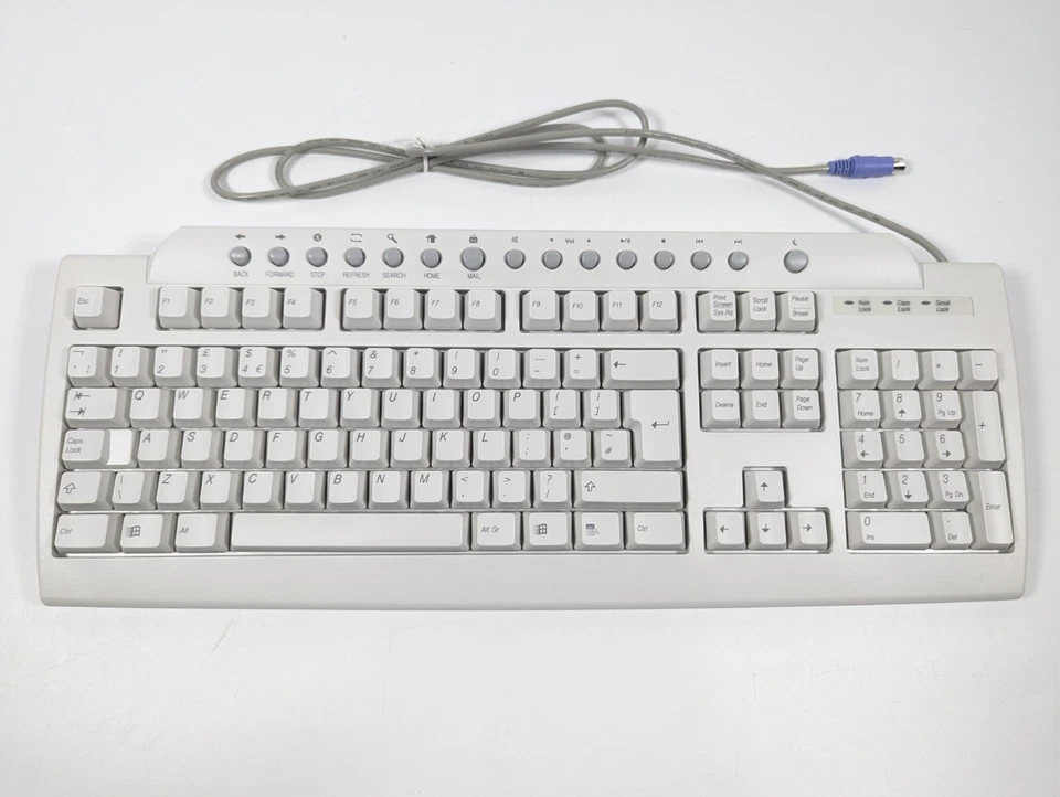 PS/2 White Mitsumi Wired PC Keyboard KFKECOHY 5v DC UK Model Retro & Boxed - Image 3 of 4