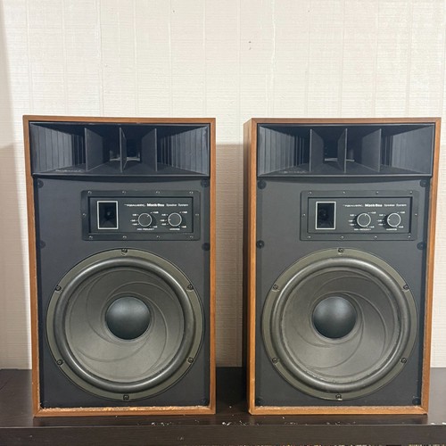 Realistic Mach One 40-4024A PAIR 15" Speakers  very good Condition