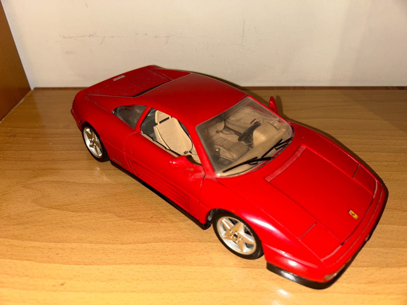 BURAGO FERRARI 348 TB 1989 SCALA 1:18