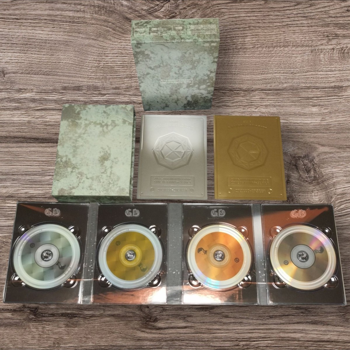 2013 G-DRAGON WORLD TOUR ONE OF A KIND in SEOUL 2CD+2DVD+