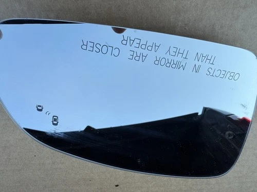 Right Door Mirror Glass - 2018-2023 Hyundai Kona With Blind Spot Detection