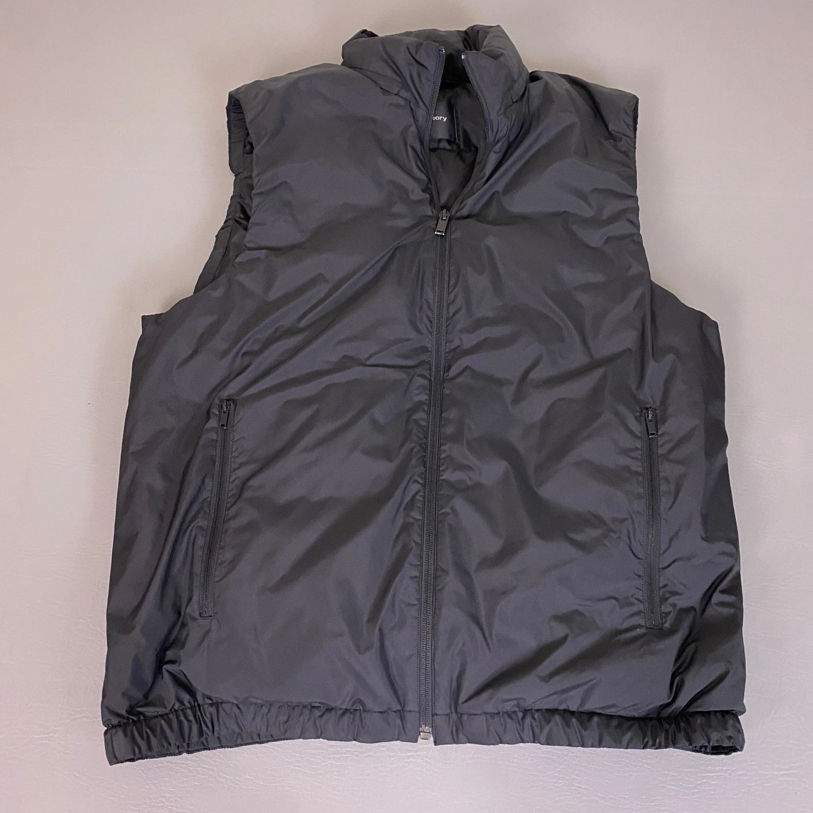 Theory Down Puffer Vest Roy O Eco Taffeta Black Men's Size Medium Full Zip EUC