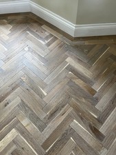 Parquet Flooring. SOLID OAK Classic Herringbone 500x70x22mm Stunning!