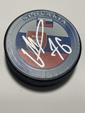 Martin Pospisil Signed Slovakia Puck Beckett BAS COA IP Auto Hockey NHL a