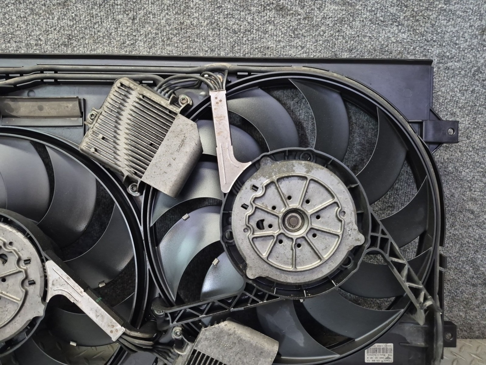 Bentley Continental GT 2005 Fan assembly