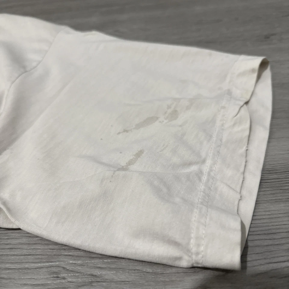 ⁣⁣Vintage Pony Tottenham Hotspur Big Logo T-Shirt Size XL Les Ferdinand  - Image 4 of 4