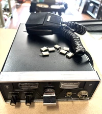 YAESU 2 METER TRANSCEIVER RADIO - MOBILE HAM - CRYTSAL CONTROLLED -WORKS