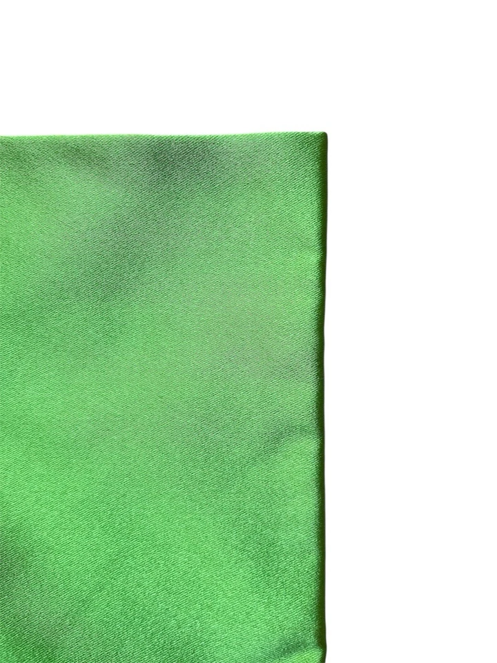 NWT Kiton Solid Green Pocket Square – 100% Silk 14.5x14.5 Italy - Image 4 of 4