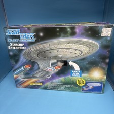 1992 STAR TREK NEXT GENERATION STARSHIP ENTERPRISE No. 6102 by PLAYMATES