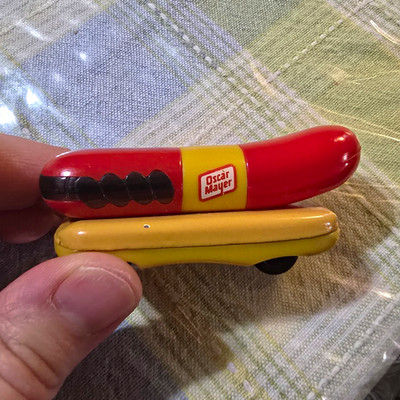 Hot Wheels Oscar Mayer Wienermobile Hot Dog Truck 1993 1:64 Diecast Red/Yellow