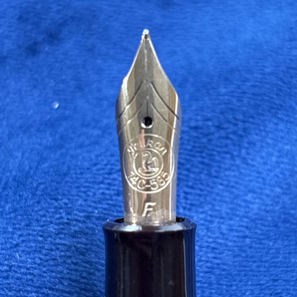 Pelikan Pen M400 Tortoiseshell Brown 14K Gold Fine Nib - Two Chick Logo Germany - Image 4 of 4