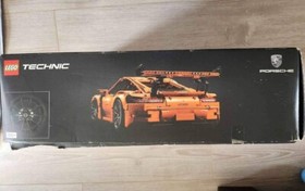 LEGO TECHNIC: Porsche 911 GT3 RS (42056)