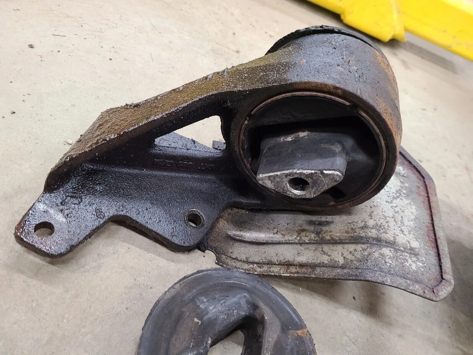 原始设备制造商 1994 - 2001 年前发动机安装电机安装 V8 燃气发动机 5.9 5.2 318 360 — 第 2/4 张图片