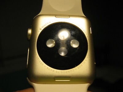 Apple Watch 7000 Series 38mm Aluminum Gold *For Parts* NOT WORKING