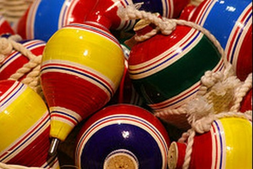 3 X Multi-Color Wood Trompo Mexican Traditional Toy Handmade New - Picture 3 of 5