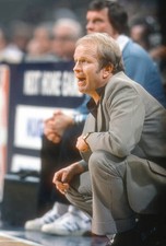 Head coach Cotton Fitzsimmons Buffalo Braves looks on v the Washin- Old Photo 1