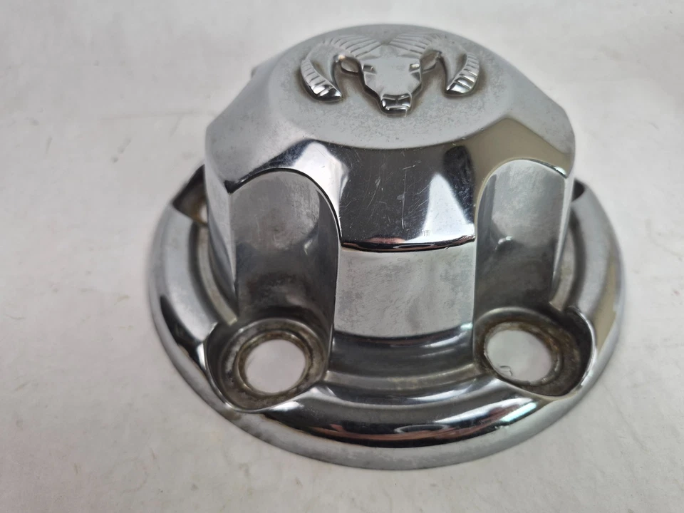 Dodge Ram 1500 1994-2003 tapa central usada desgaste normal cromada Foto 3 de 4