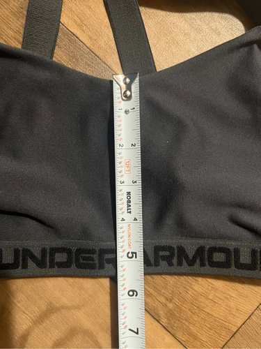 Under Armour Sports Bra Bundle Woman’s SEE PHOTOS FOR MEASUREMENTS - Picture 9 of 10