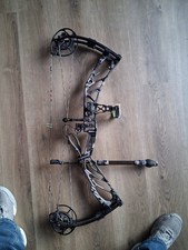 ELITE KURE 33 Compound bow 70lbs draw weight 29.5in draw length 